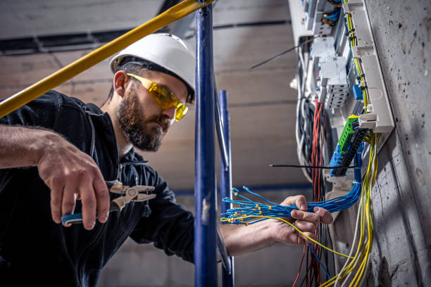 Best Local Electrician Companies  in Bluffton, IN